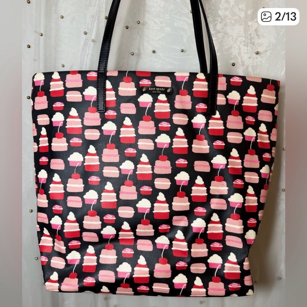 Kate Spade TAKE THE CAKE BON SHOPPER Large Tote Cupcake Bag  EUC/Like New - Picture 2 of 7